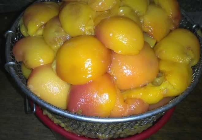 Варенье из персиков с корицей и лимоном