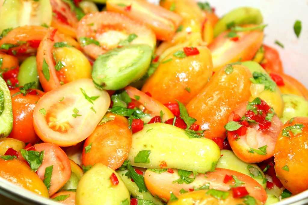 Зеленые помидоры по-армянски на зиму: маринованные, квашеные, острые, с начинкой из овощного ассорти, фаршированные зеленью, морковью и сладким перцем — самые лучшие рецепты