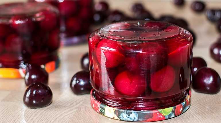 Заготовки из вишни: 11 лучших пошаговых рецептов приготовления на зиму