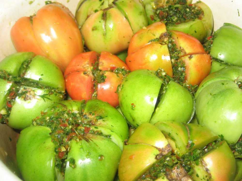 Зеленые помидоры, фаршированные на зиму - рецепты заготовок