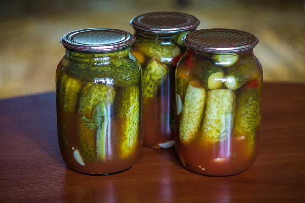 Кабачки с кетчупом чили на зиму в литровых банках: рецепты с фото
