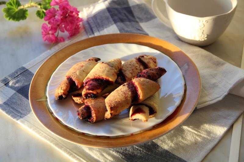 Рогалики с вареньем - 94 рецепта: печенье | foodini
