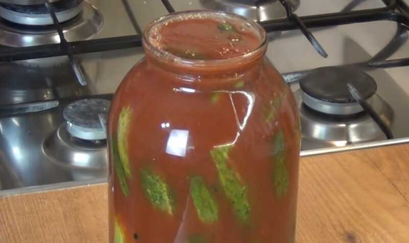 Огурцы в томатном соке - необычные идеи для домашней консервации