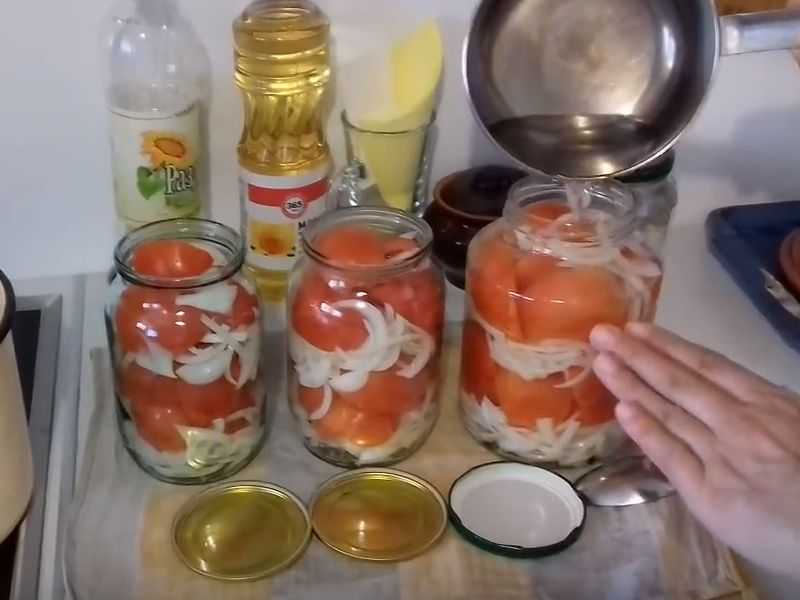 Рецепты помидоров по-чешски со стерилизацией и без на зиму пальчики оближешь