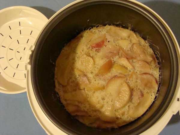 Шарлотка с абрикосовым вареньем. как приготовить шарлотку с яблочным вареньем в духовке и мультиварке