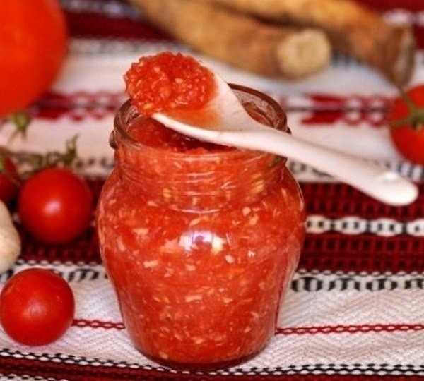 Топ 8 рецептов приготовления помидоров с хреном и чесноком на зиму