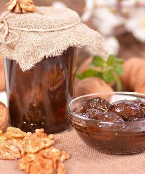 Варенье из грецких орехов: польза и вред: свойства, рецепты с фото