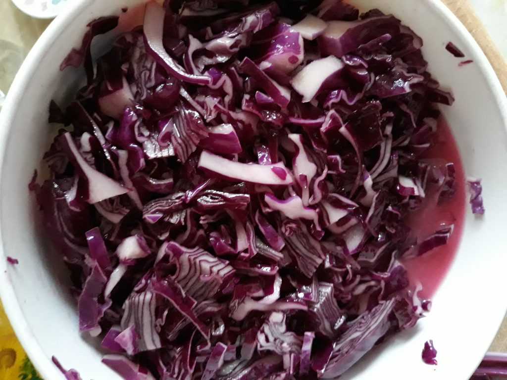 Очень вкусные рецепты из красной капусты с фото блюд: что можно быстро сделать из неё в домашних условиях, а также секреты приготовления простых солений на зиму русский фермер