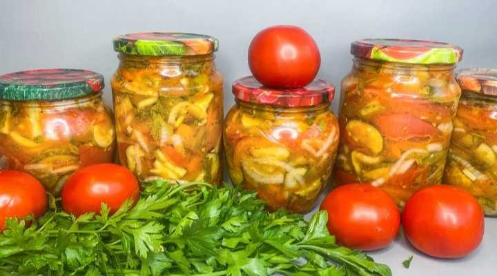 Ассорти из огурцов, помидоров и перца - 10 самых вкусных рецептов