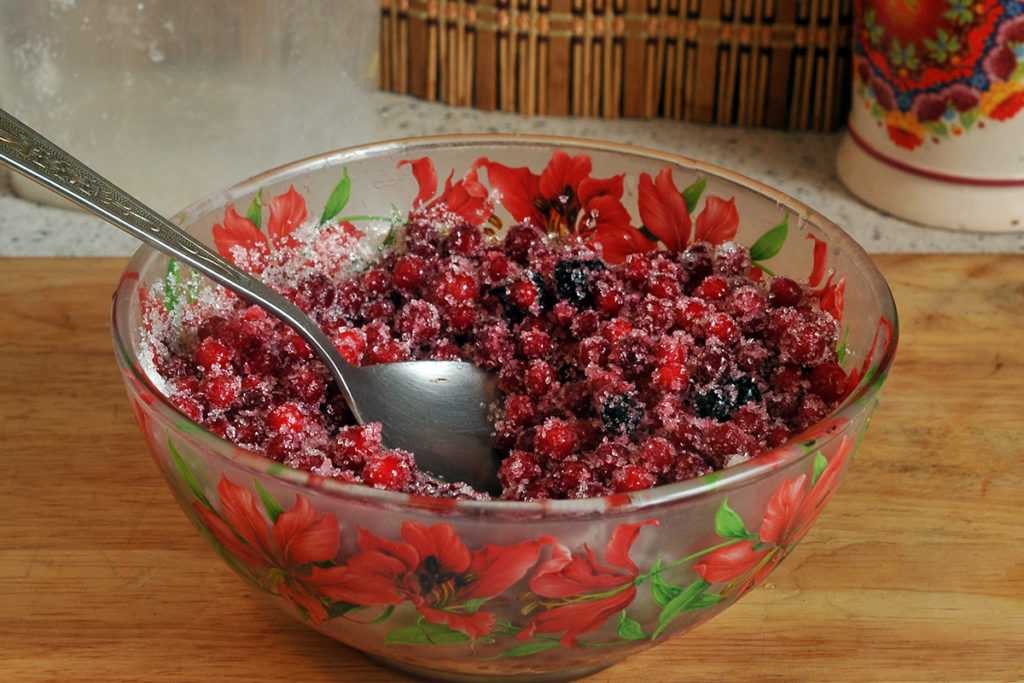 Варенье из красной рябины — лучшие рецепты на зиму