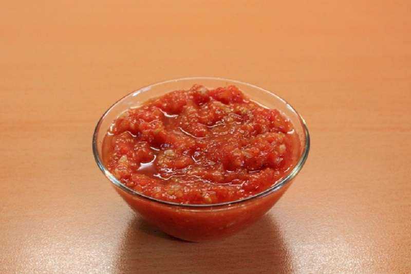 Горлодёр из помидор с чесноком и хреном на зиму: простые рецепты | ledinn.ru