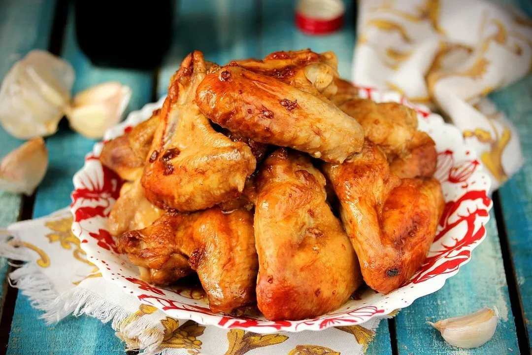 Крылышки в медово-горчичном соусе - рецепты маринада для куриных крылышек для запекания в духовке, мультиварке, приготовления на сковороде и на мангале