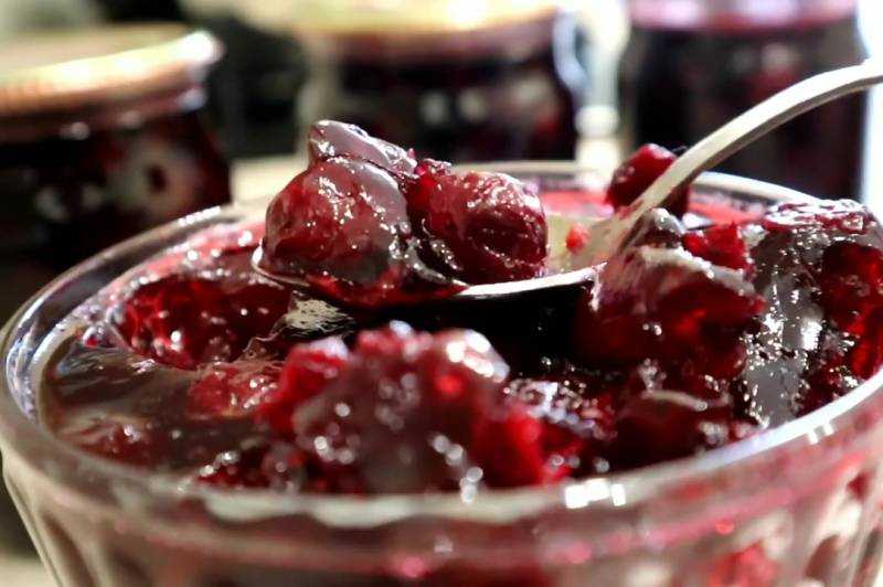 Варенье из вишни с косточками – как варить вкусное вишнёвое варенье