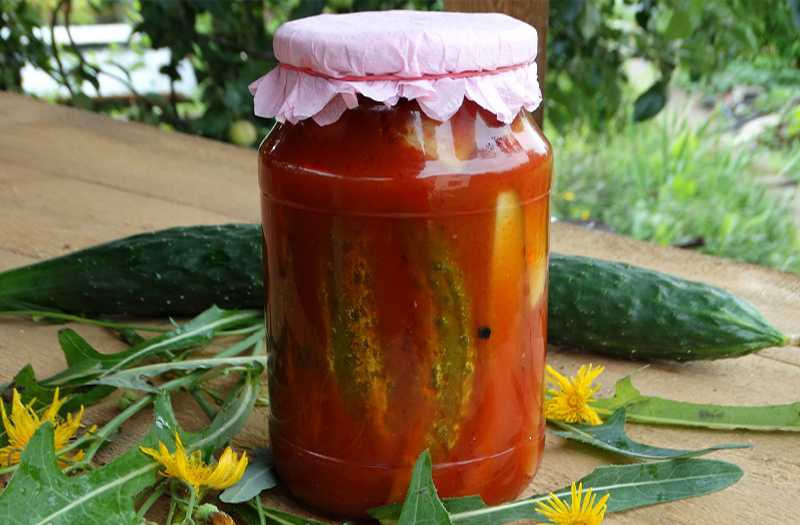Как сделать огурцы в томате на зиму - 4 вкусных домашних рецепта