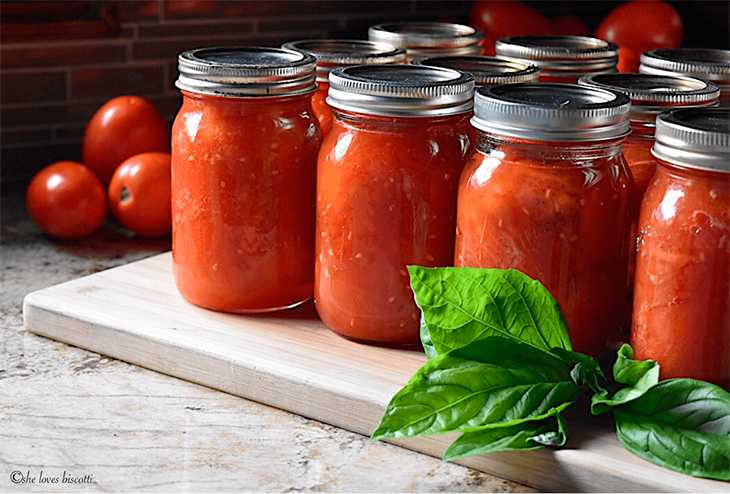 Топ 10 самых вкусных рецептов помидоров в томатном соке на зиму