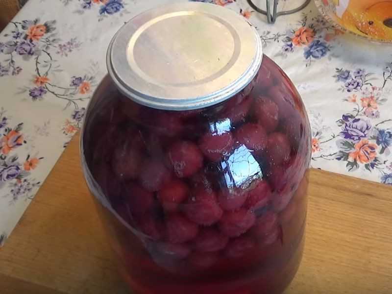 Как приготовить компот из вишни на зиму - 6 пошаговых фото в рецепте