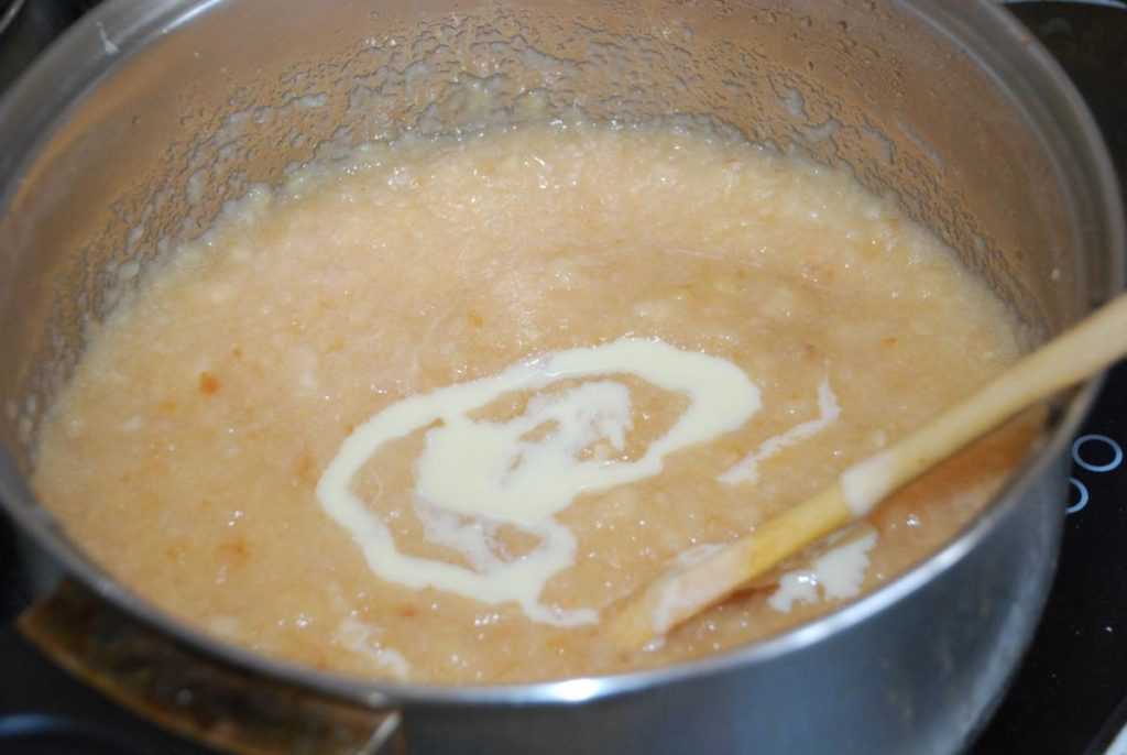 Рецепты приготовления яблочного пюре со сгущенкой на зиму