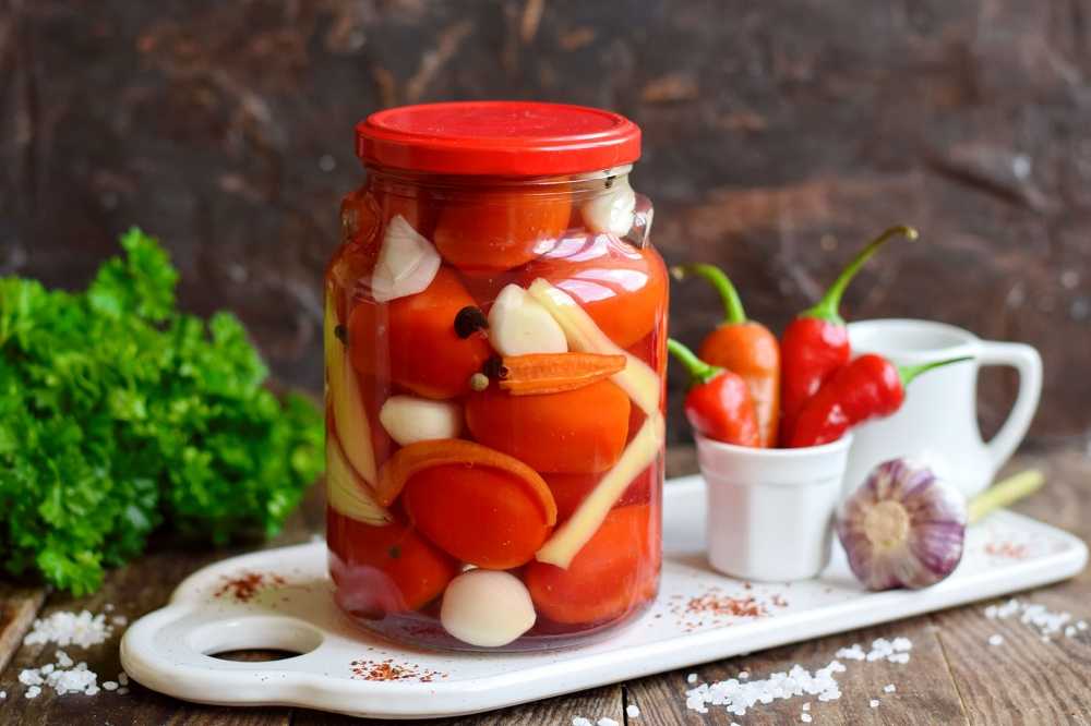 Ассорти из огурцов и помидоров на зиму — самые вкусные рецепты