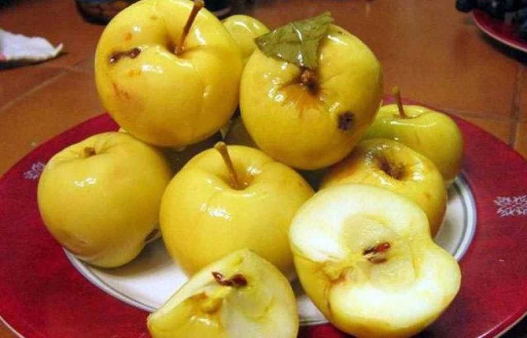 Моченые яблоки в банках на зиму - 8 рецептов в домашних условиях с пошаговыми фото