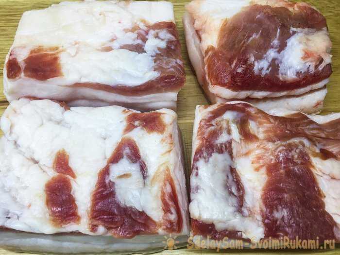 Сало, вареное в луковой шелухе — 6 самых вкусных рецептов посола