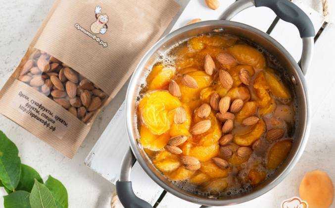 Абрикосовое варенье "королевское" — 3 вкусных рецепта с ядрышками и орехами