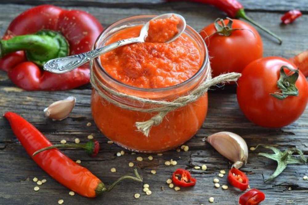 Классическая аджика из помидоров и чеснока - 10 рецептов на зиму с фото пошагово