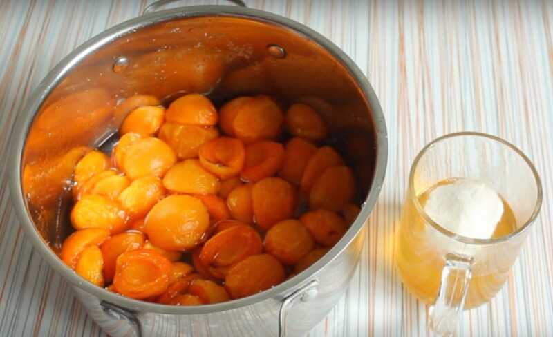 Рецепт приготовления абрикосового варенья с миндалем на зиму