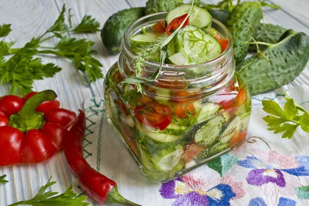 Салат из огурцов на зиму - 14 рецептов вкуснейших огуречных салатов