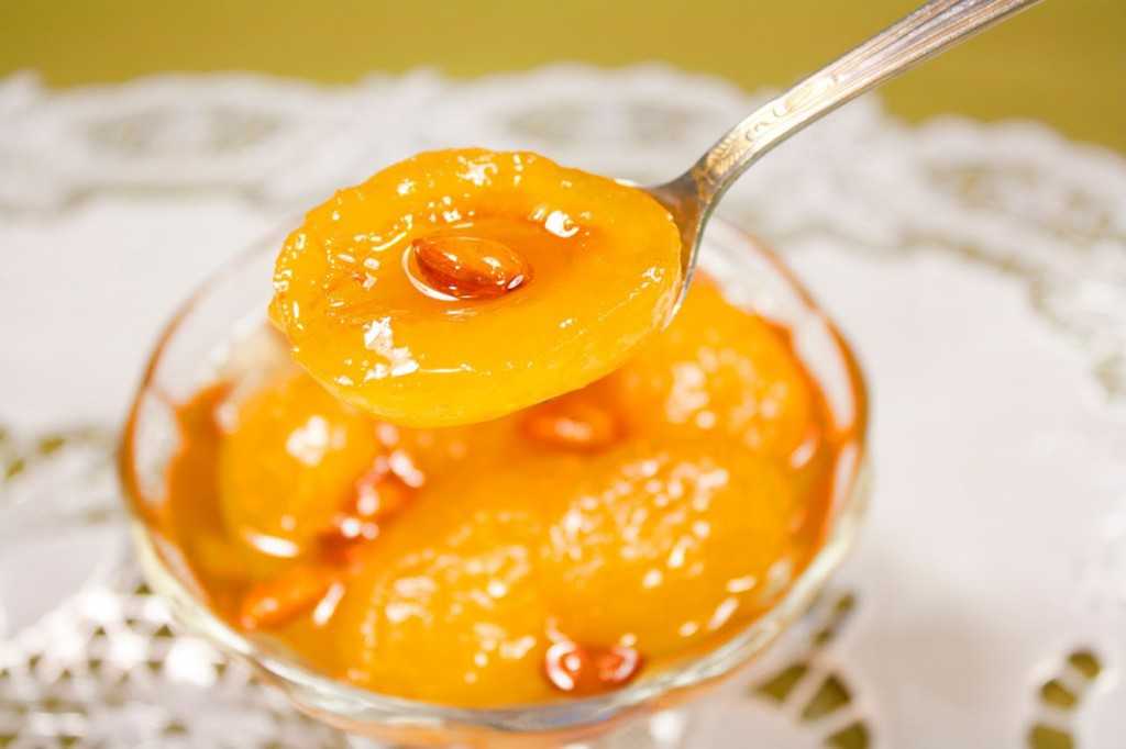 Как сварить варенье из персиков – самые лучшие рецепты на зиму без косточек и дольками