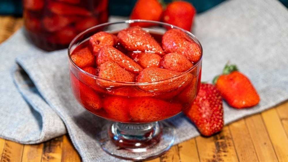 Клубника с сахаром - лучшие идеи заготовки свежей ягоды
