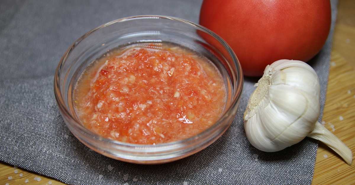 Горлодёр из помидор с чесноком на зиму