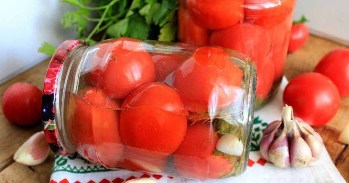 Как мариновать в банках зеленые помидоры на зиму: рецепт на 100%