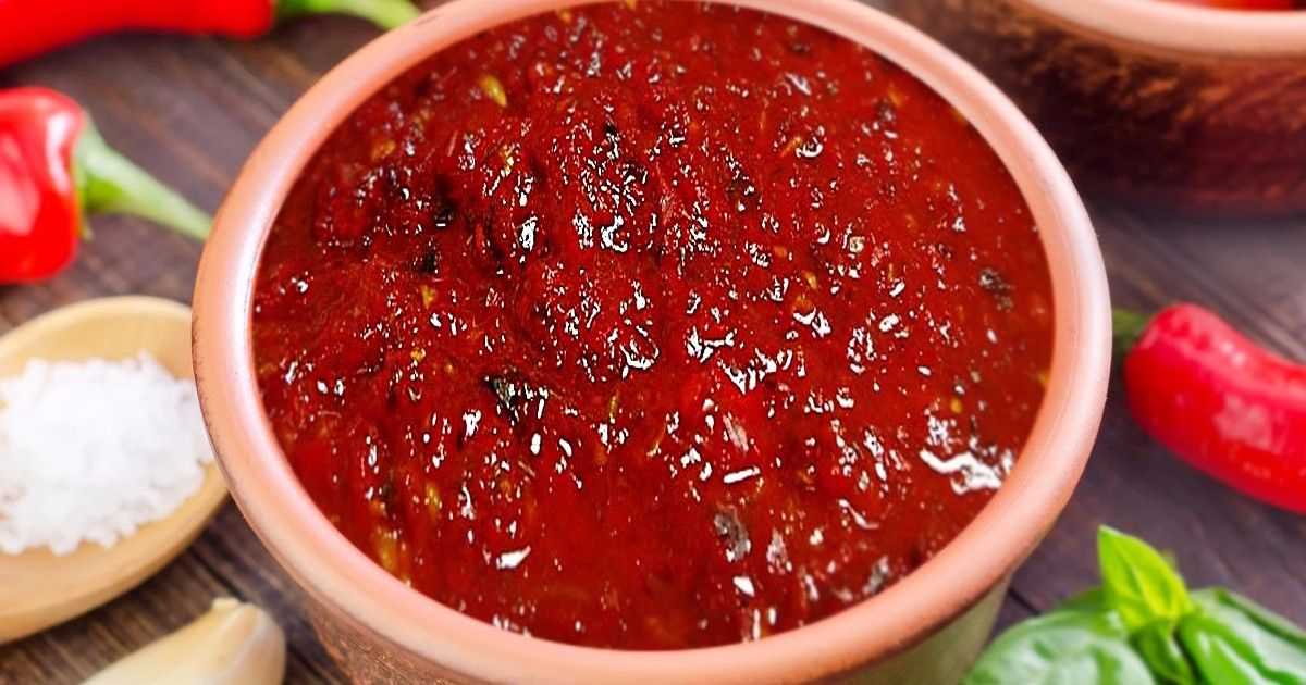 Аджика из помидоров с чесноком и перцем на зиму с варкой: 8 рецептов приготовления домашней вареной аджики