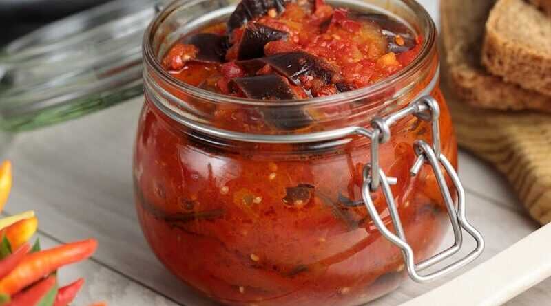 Баклажаны в томатном соусе на зиму — пошаговый рецепт с фото