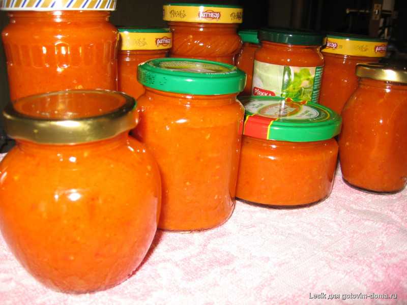 Морковная икра: на зиму, с луком, с помидорами, через мясорубку, простой рецепт, без стерилизации