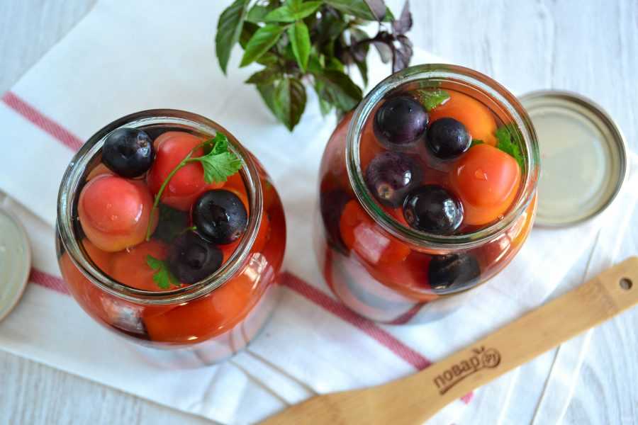Маринованные помидоры с виноградом, идеальный рецепт закуски