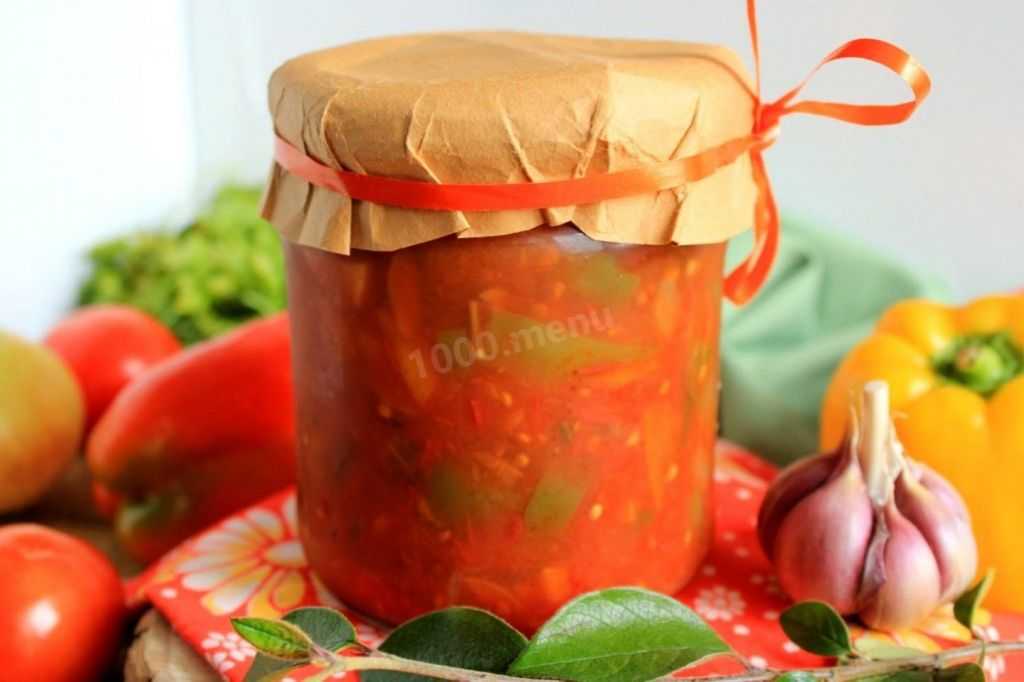 Помидоры очищенные консервированные: 2 вкусных рецепта в томатном соке на зиму