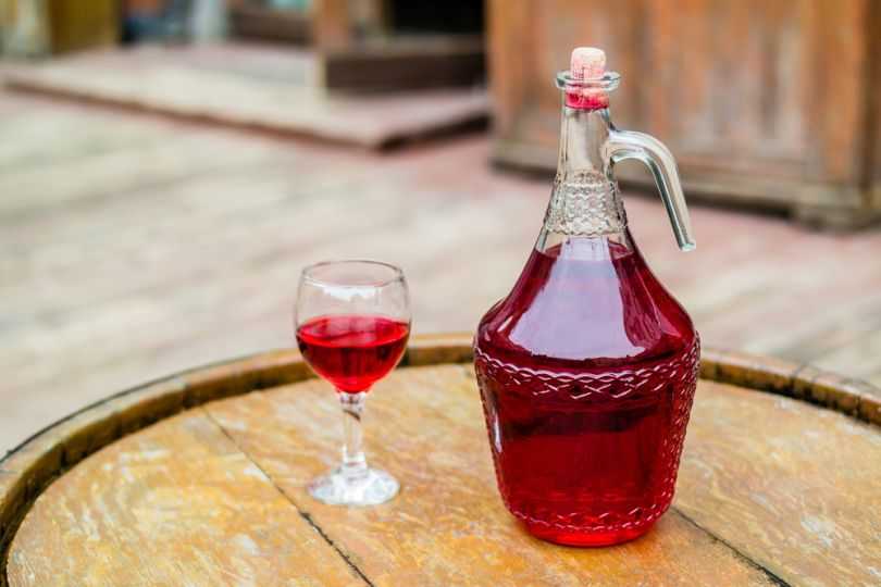 Вино из старого забродившего варенья в домашних условиях - 5 простых рецептов с фото пошагово