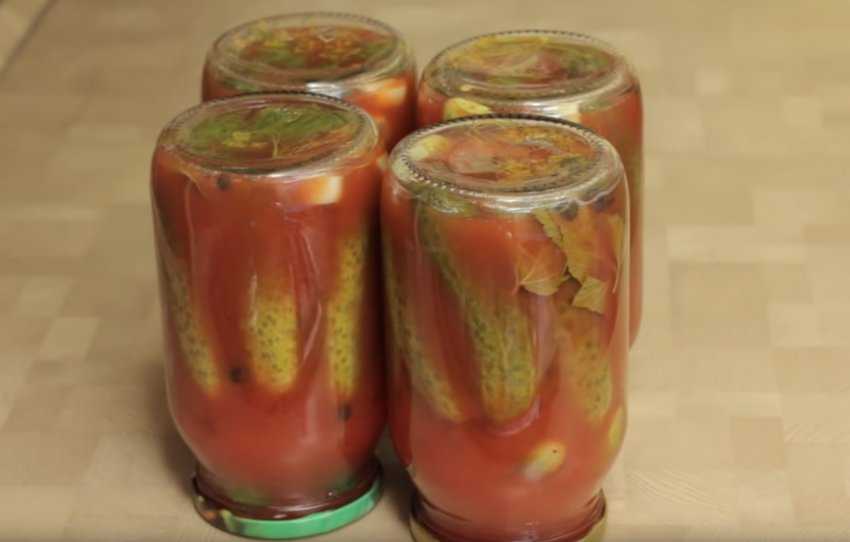 Огурцы в томате на зиму - 6 обалденных рецептов