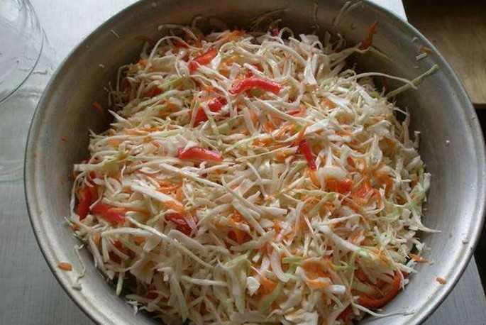 Салат из цветной капусты на зиму: 5 простых и вкусных рецептов