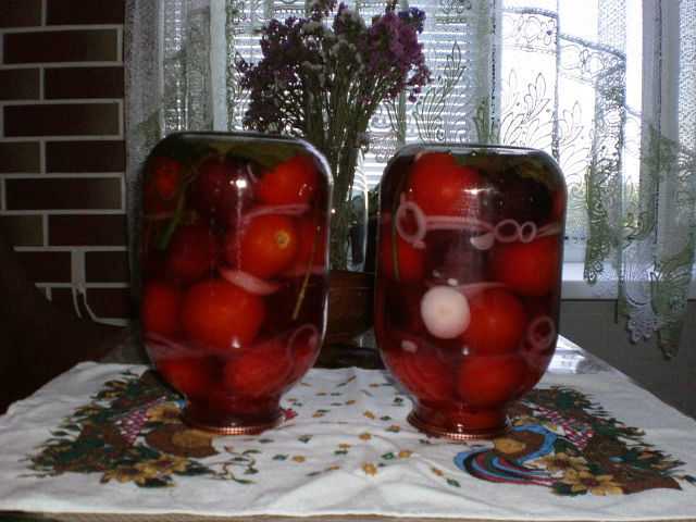 Маринованные помидоры со сливами на зиму: рецепт с фото пошагово