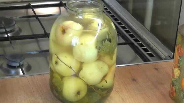 Как мариновать яблоки