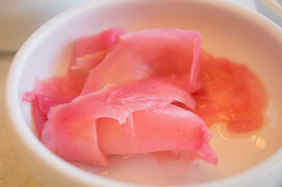 Способы приготовления розового маринованного имбиря: особенности, рекомендации, рецепты