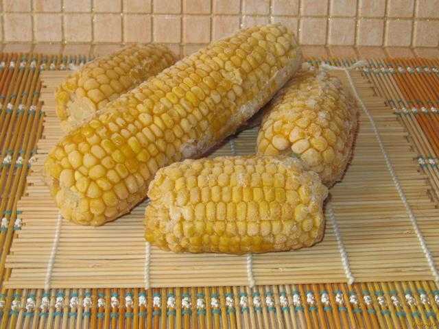 Кукуруза на зиму - лучшие способы заготовки початков и зерен