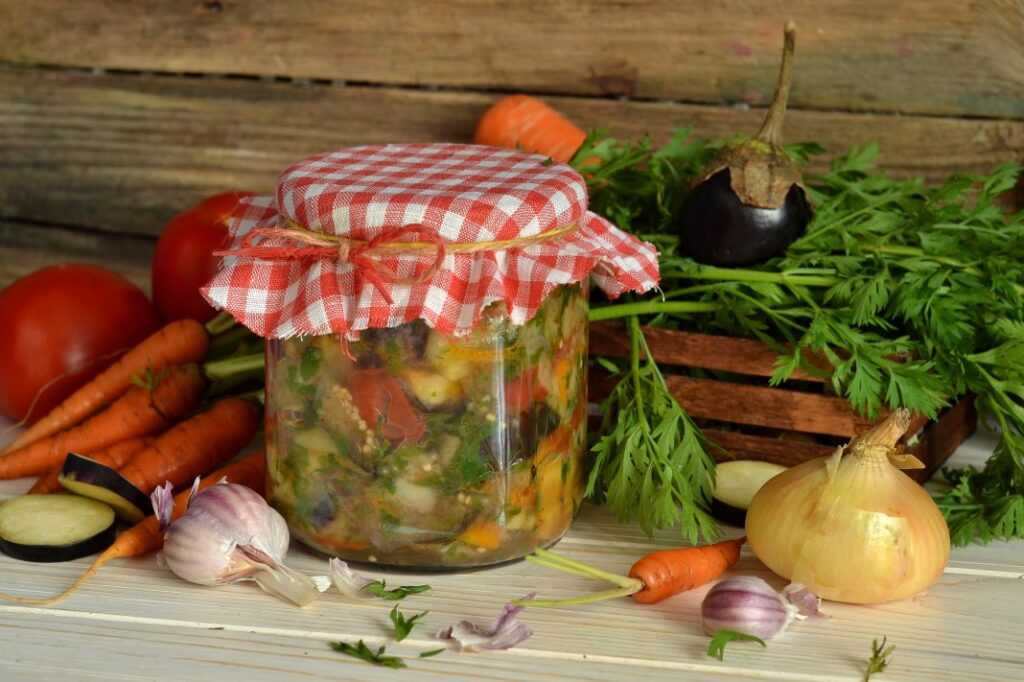 Салат «украинский» - вкусные рецепты на зиму