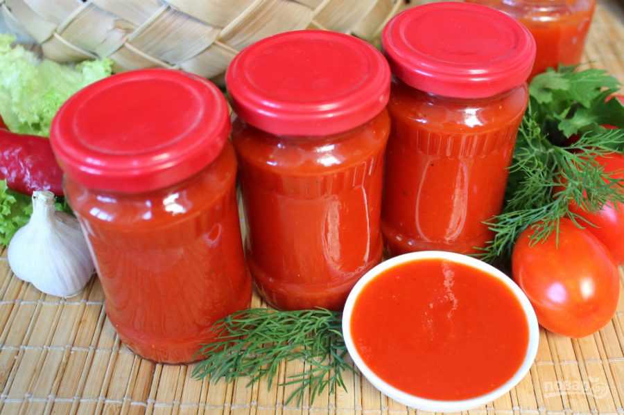 Топ-7 рецепты кетчупа из помидоров на зиму: с яблоками, алычой и пряными травами