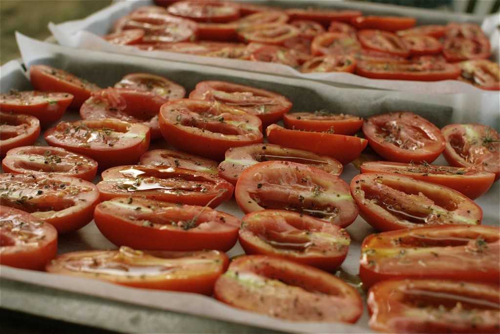 Вяленые помидоры в домашних условиях: 20 пошаговых рецептов на зиму с фото
