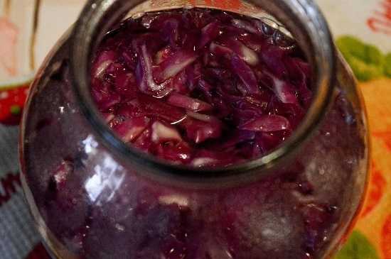 Рецепты зимних заготовок из краснокочанной капусты