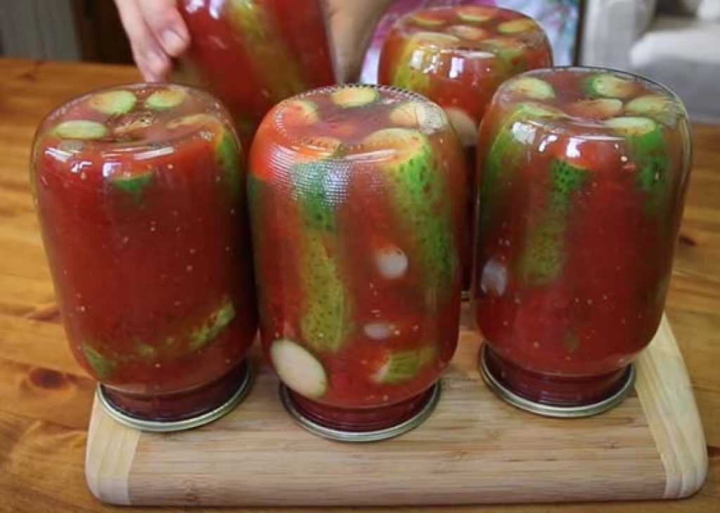 Огурцы в томатном соусе на зиму: рецепты заготовок