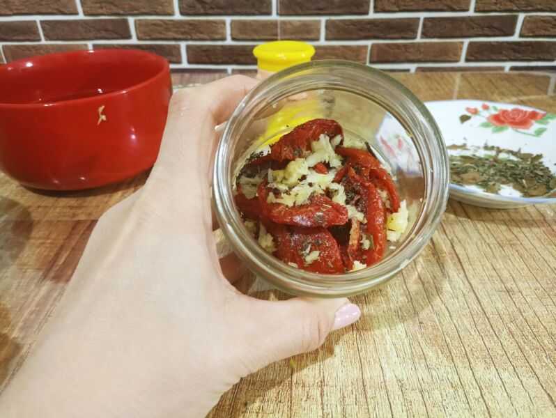 Вяленые помидоры в сушилке для овощей и фруктов